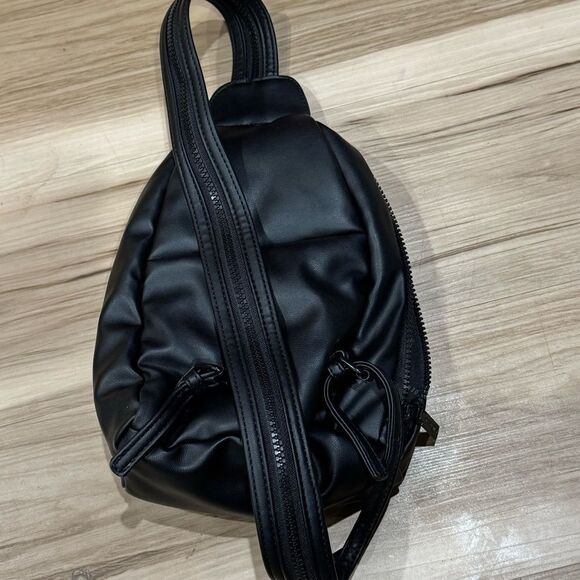 Steve Madden Black Sling Backpack - Picture 2 of 4